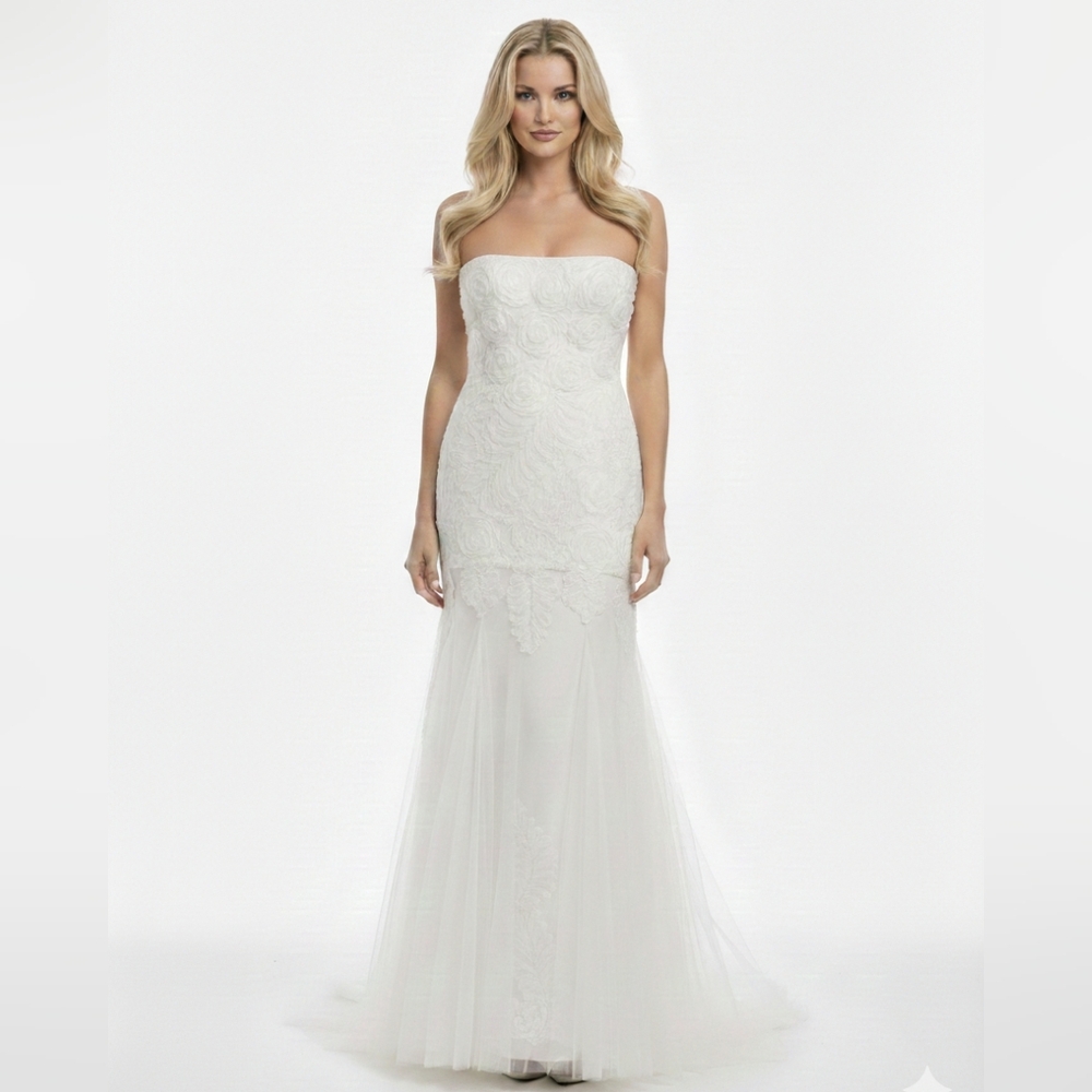 ADRIANNA PAPELL STRAPLESS EMBELLISHED MERMAID CUT CHIFFON DRESS